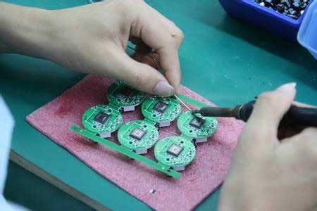 u=351025545，998947946&fm=23&gp=0