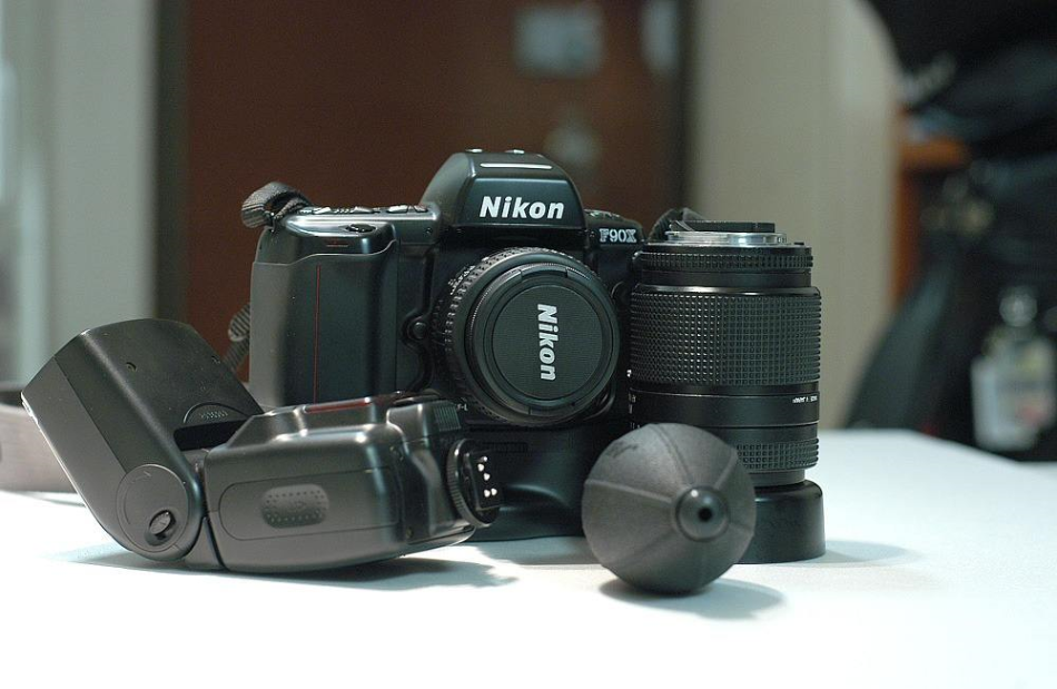 華為手機宣傳照用單反代替內(nèi)置的石英晶振要道出真相了 華為手機宣傳照用單反代替內(nèi)置的石英晶振要道出真相了